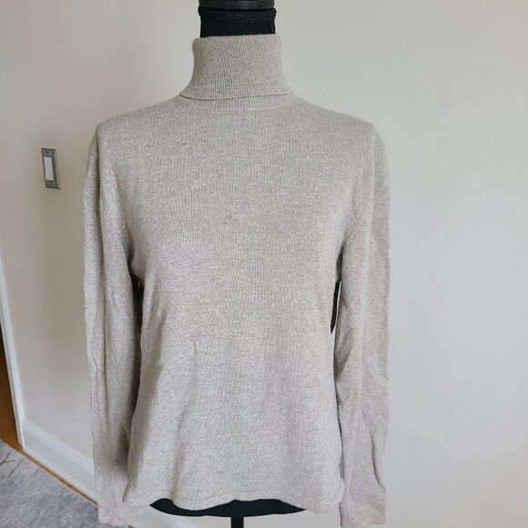 TSE 100% Pure Cashmere Turtleneck Sweater Women’s Size L Soft stone Quiet Luxury - Picture 1 of 14